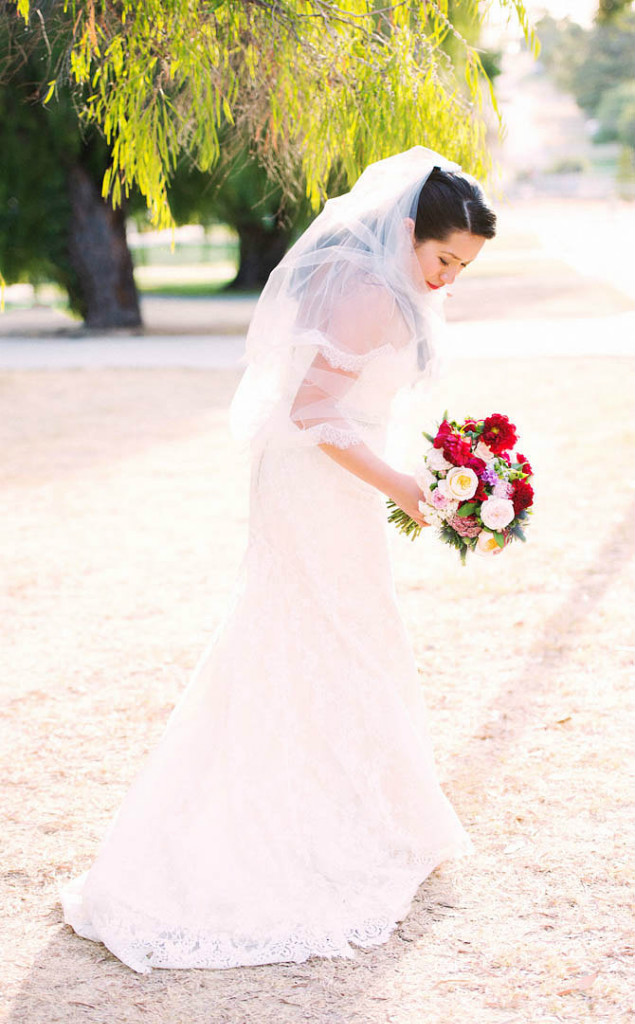 Hanny's Lace Wedding Gown